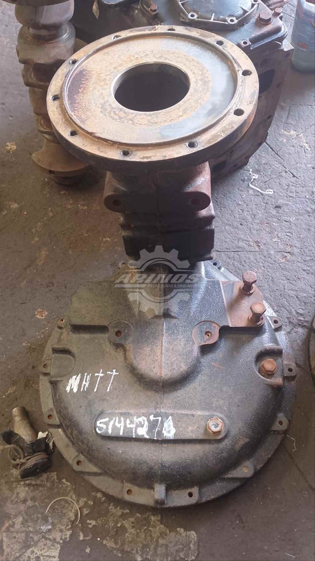 CUBO TRASEIRO LADO ESQUERDO NEW HOLLAND TT 
